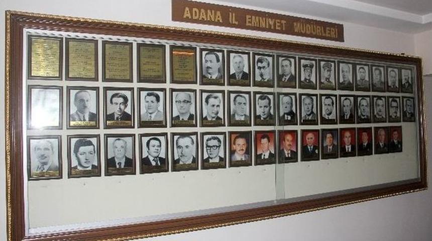 Fet&ouml;&rsquo;c&uuml; M&uuml;d&uuml;rlerin Fotoğrafları Panodan Kaldırıldı