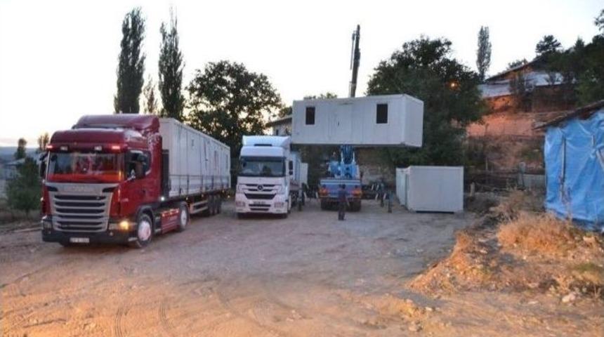 Heyelan Mağdurları İ&ccedil;in Konteynerler Geldi