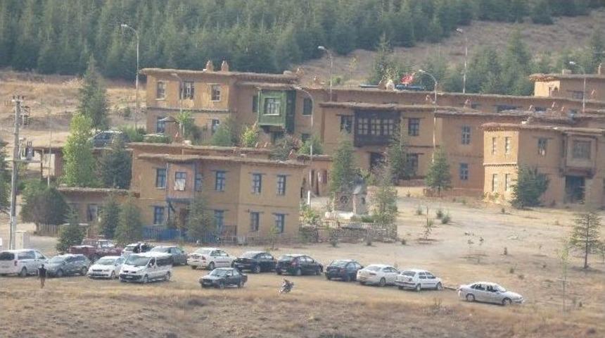 Konya&rsquo;daki Sanat&ccedil;ıların K&ouml;y&uuml;nde Festival Başladı