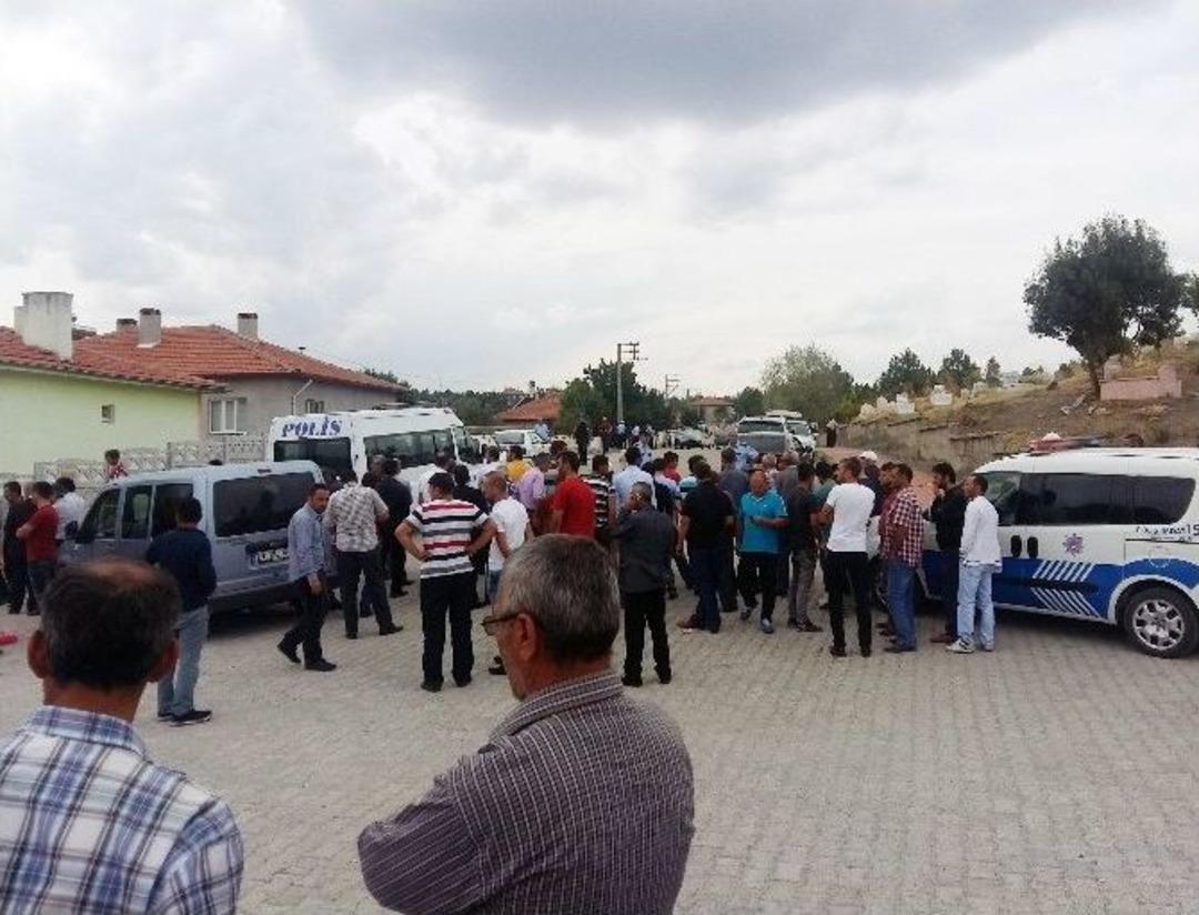 İki Aile Arasındaki Arazi Kavgası Kanlı Bitti: 4 &Ouml;l&uuml;, 1 Yaralı