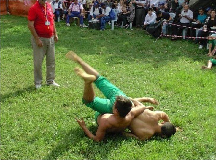 Karakucak Güreşlerine İlgi Azaldı G5