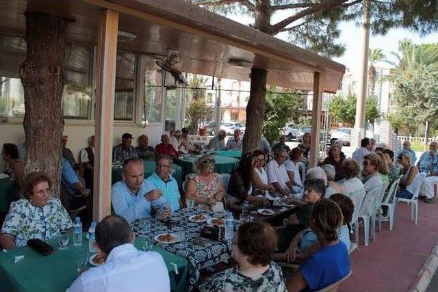 Didim’de Bayram Ziyaretleri Sürüyor