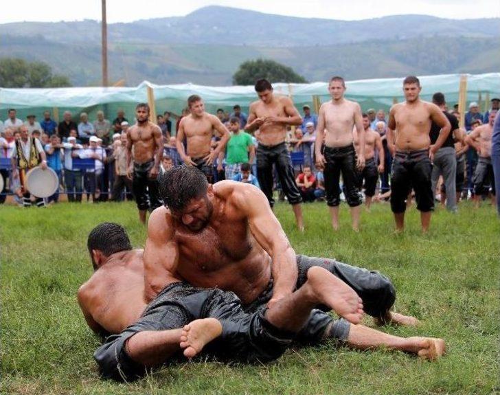 2 Saatte Yenildiği Rakibini, 1 Dakikada Yenerek Başpehlivan Oldu G1