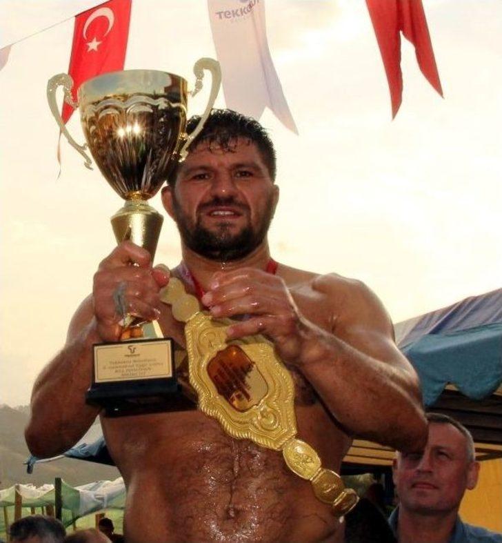 2 Saatte Yenildiği Rakibini, 1 Dakikada Yenerek Başpehlivan Oldu G5