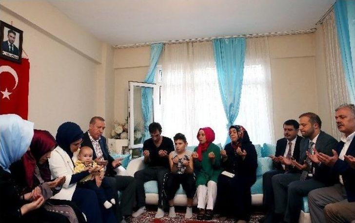 Cumhurbaşkanı Erdoğan’dan 15 Temmuz Şehitlerinin Ailelerine Ziyaret G5