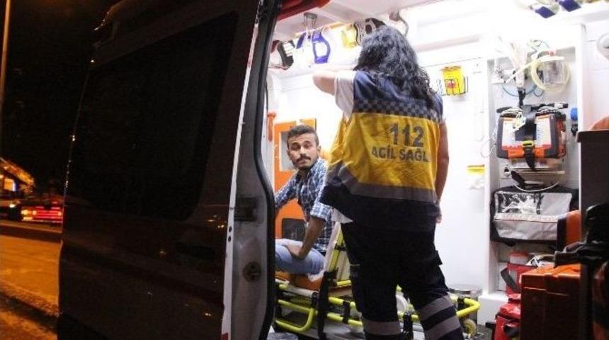 Alkoll&uuml; S&uuml;r&uuml;c&uuml; Park Halindeki Otomobile &Ccedil;arptı