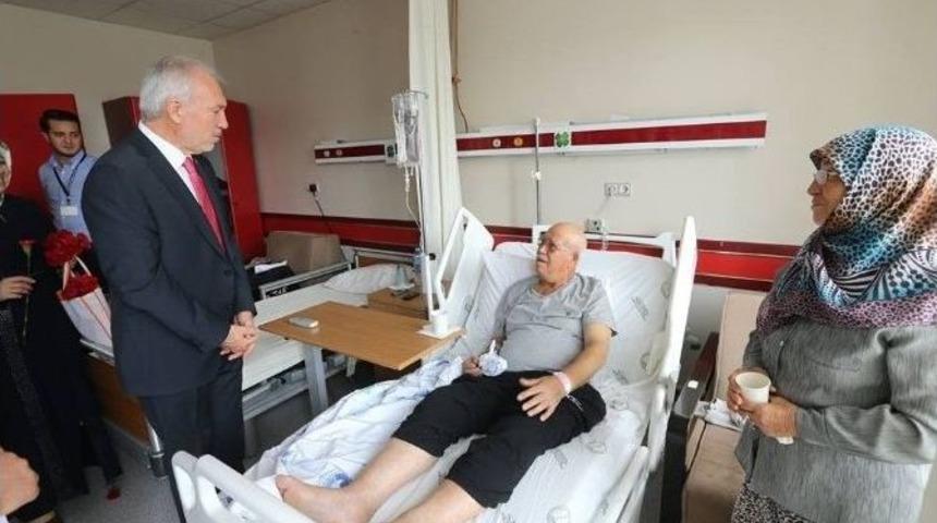 Başkan&rsquo;dan Hastaneye Bayram Ziyareti
