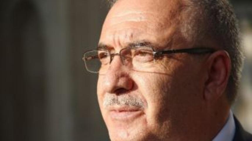 Vali Ahmet Hamdi Nayir: Halka G&uuml;ler Y&uuml;zl&uuml; Hizmet Hem Dini, Hem De Milli Bir Değer