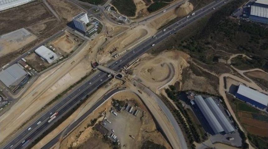 &Ccedil;ayırova Osb K&ouml;pr&uuml;l&uuml; Kavşağı&rsquo;nda İmalatlar S&uuml;r&uuml;yor