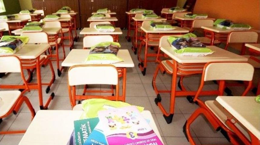 Kitaplar Sıralarda Hazır