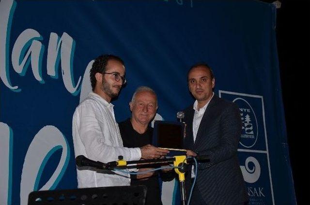 Kumsalda 10 Dilde T&uuml;rk&uuml; Ziyafeti 2