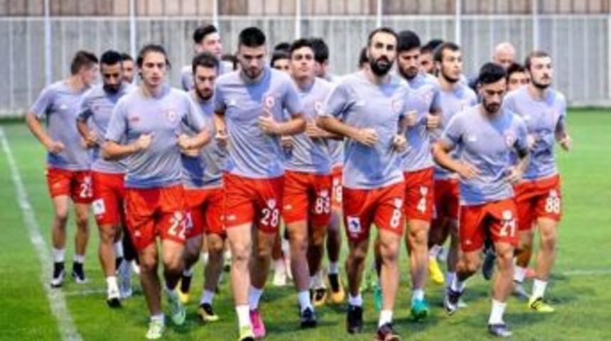 Samsunspor, İlk Galibiyetini Mersin&rsquo;de Almak İstiyor