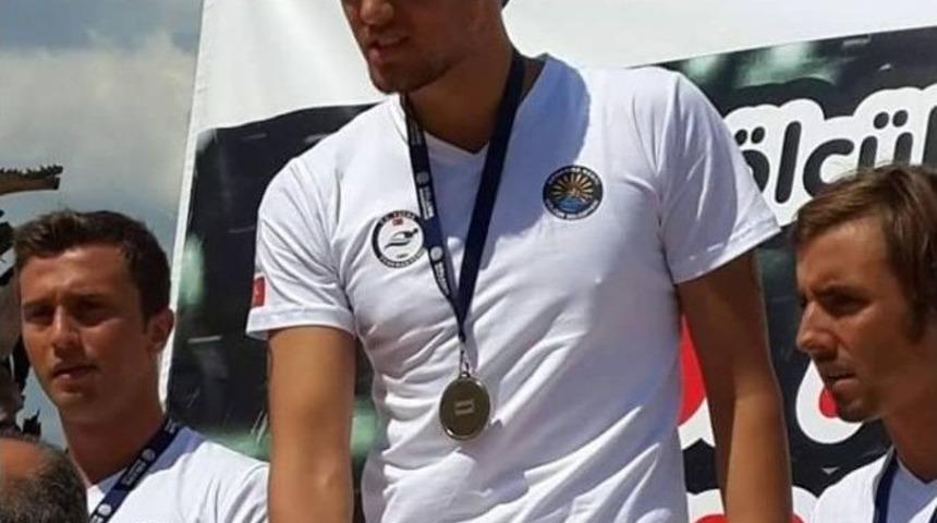 Sakaryalı Milli Y&uuml;z&uuml;c&uuml;n&uuml;n Hedefi Avrupa Şampiyonluğu