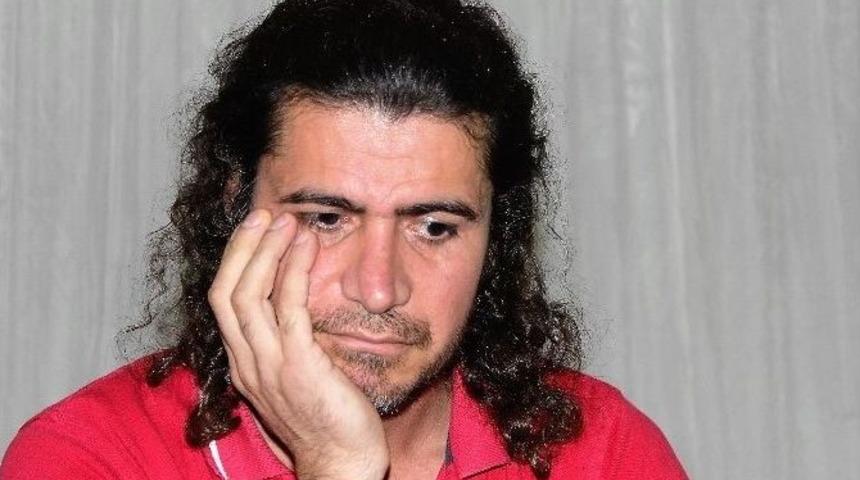 İnancından Dolayı Ülkesine Dönemeyen Muhammed Açlık Grevine Başladı