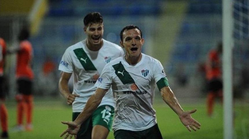 Bursaspor&rsquo;da Batalla R&uuml;zgarı S&uuml;r&uuml;yor