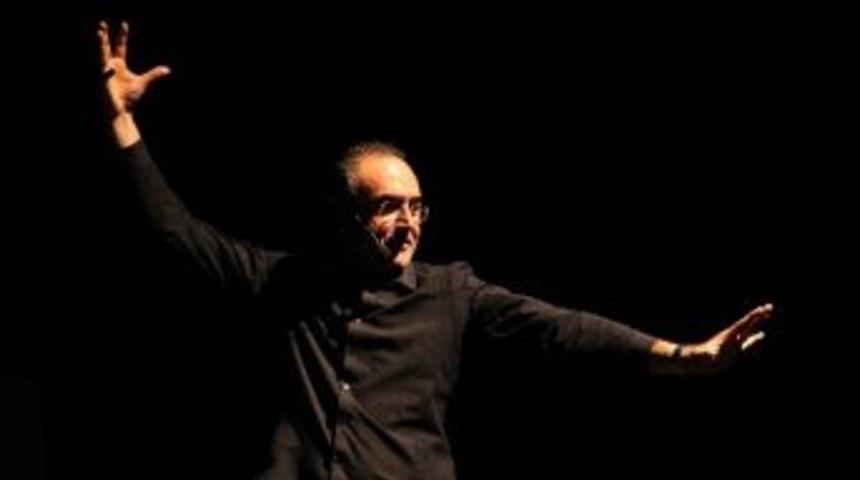 Sunay Akın, 84. Dil Bayramı&rsquo;nda Sahnede