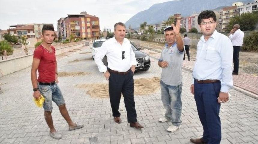 Yunusemre&rsquo;de 170 Bin Metrekare Kilitli Parke Taşı D&ouml;şendi