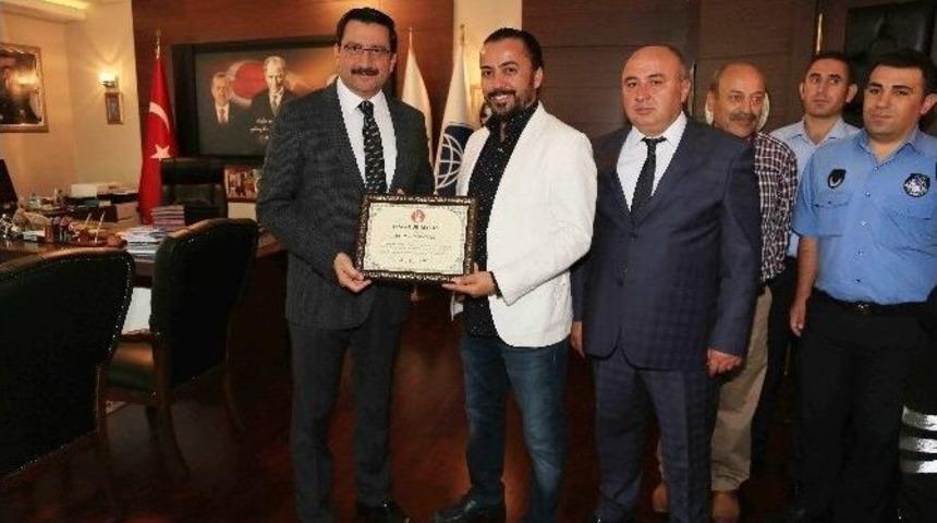 Ke&ccedil;i&ouml;ren&rsquo;in Gururu Kuaf&ouml;r, Başkan Ak&rsquo;ı Ziyaret Etti