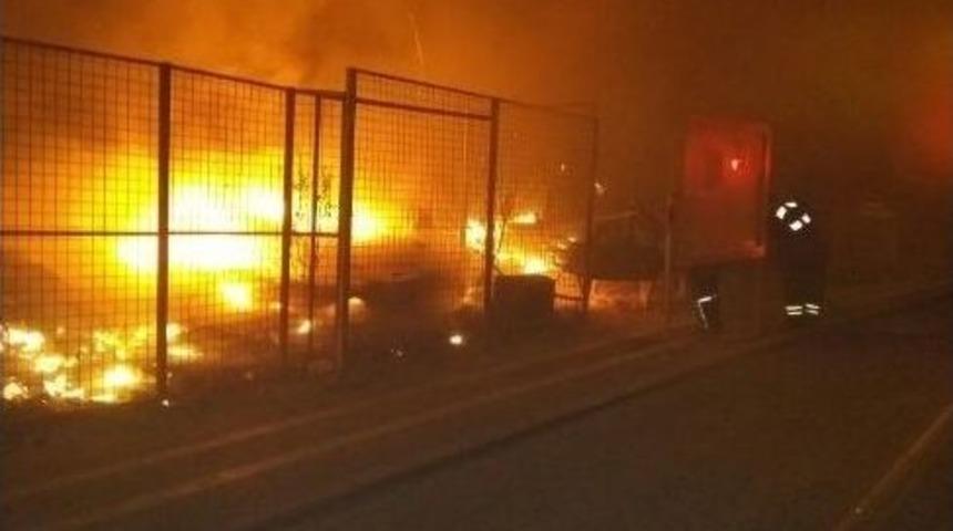 Alevler Tarihi Mekana Ulaşmadan S&ouml;nd&uuml;r&uuml;ld&uuml;