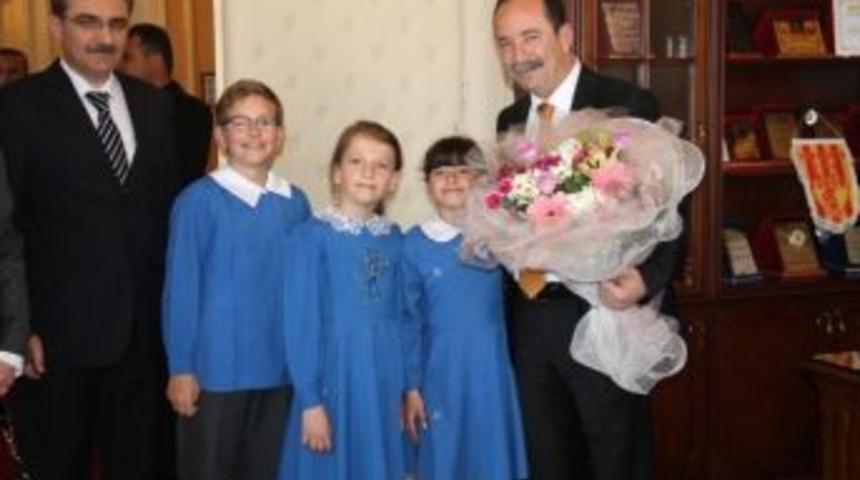 Eğitim-&ouml;ğretim Yılının Başarı Getirmesini Diledi