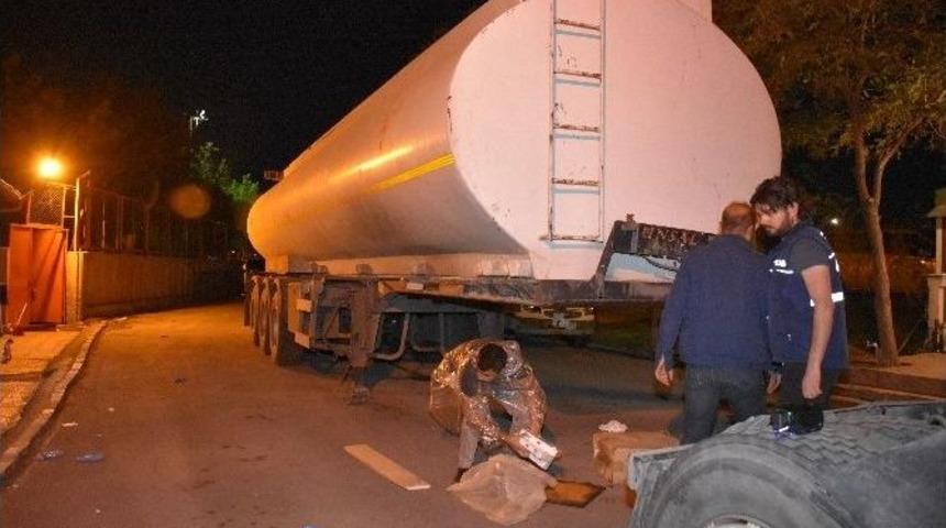 Akaryakıt Tankerinde 300 Bin Paket Ka&ccedil;ak Sigara &Ccedil;ıktı