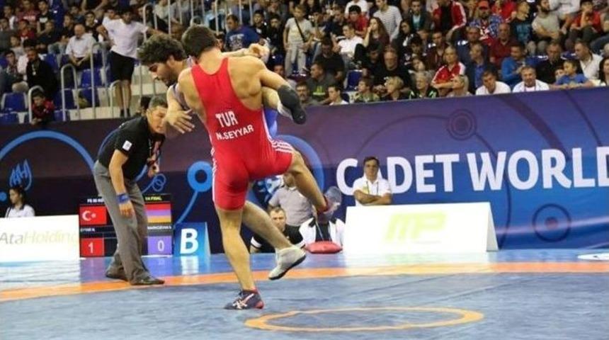 Nail Seyyar, D&uuml;nya G&uuml;reş Şampiyonası&rsquo;nda Altın Madalyaya Gidiyor