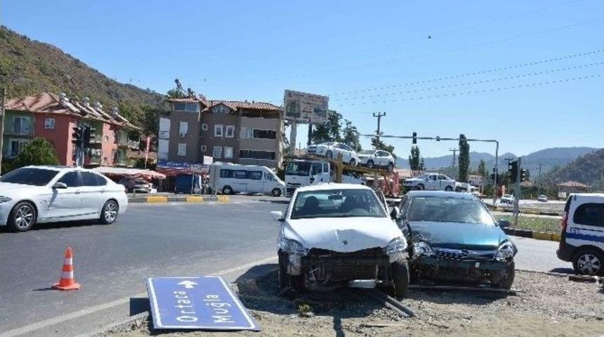 Dalaman&rsquo;da Trafik Kazası; 3 Yaralı