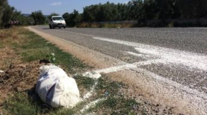 Un &Ccedil;uvalları Yola D&ouml;k&uuml;ld&uuml;