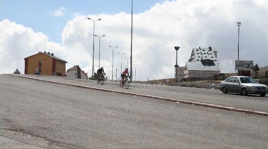 Erciyes&rsquo;te Yaz Mevsimi Dolu Dolu Ge&ccedil;ti