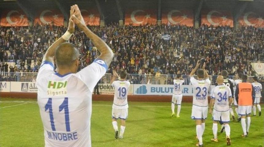 Bb Erzurumspor&rsquo;da Sel&ccedil;ukspor Galibiyeti Sevinci