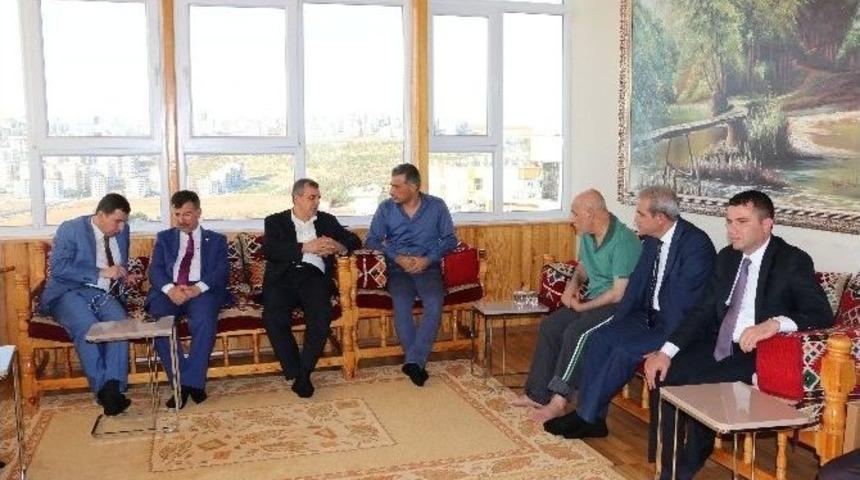 Asp M&uuml;d&uuml;r&uuml; Murat &Ouml;nen, Şehit Ailelerini Ziyaret Etti