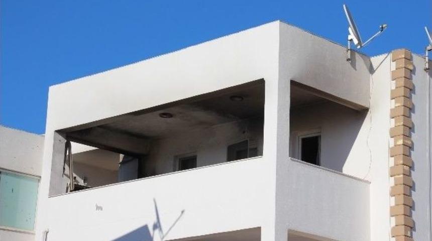 Evin Balkonundaki Piknik Tüpü Patladı