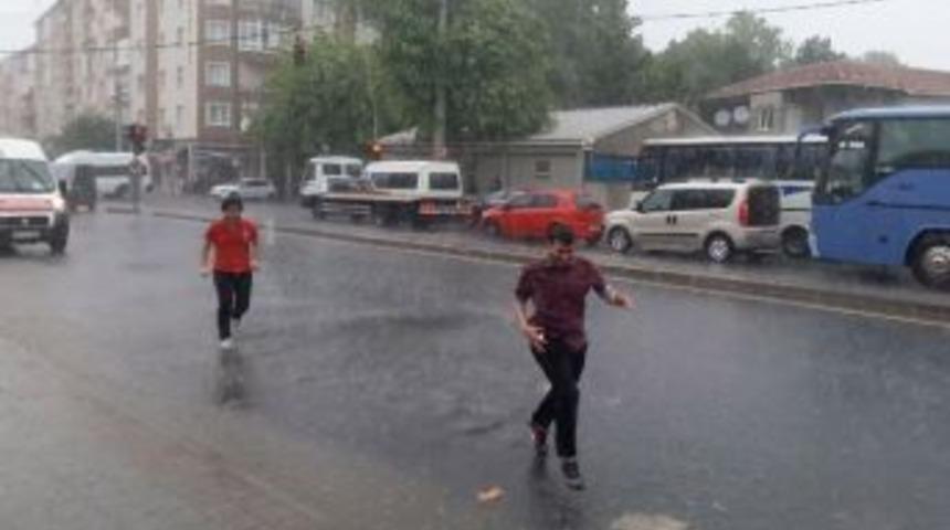 Tekirdağ&rsquo;da Sağanak Yağış Bekleniliyor