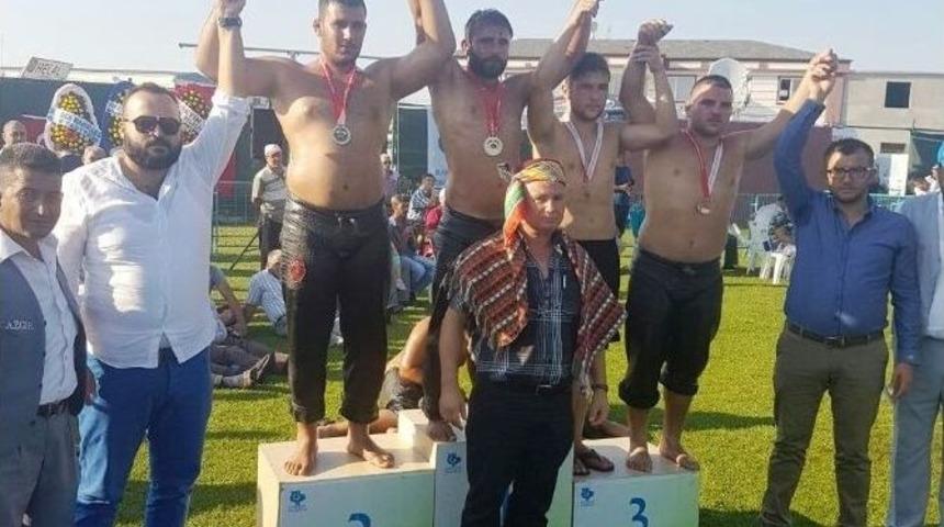 Umurbeyli G&uuml;reş&ccedil;iler, Madalyaları Topladı