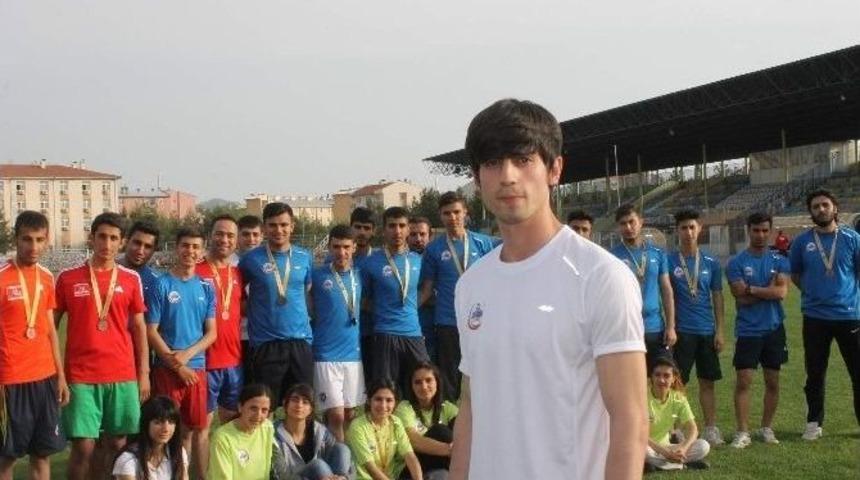 10&rsquo;uncu Yılında 500 &Ouml;ğrenciye Ulaşmayı Hedefliyor