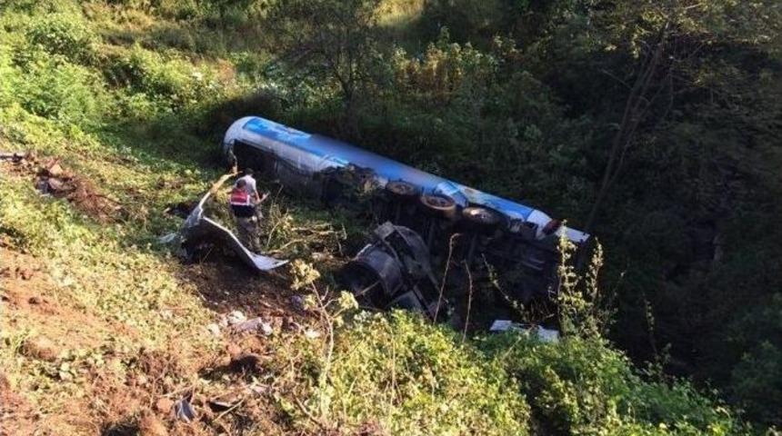 Lpg Y&uuml;kl&uuml; Tanker U&ccedil;uruma Yuvarlandı: 1 Ağır Yaralı