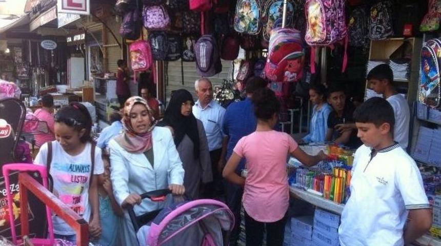 Şanlıurfa&rsquo;da Okul Alışverişi Yoğunluğu
