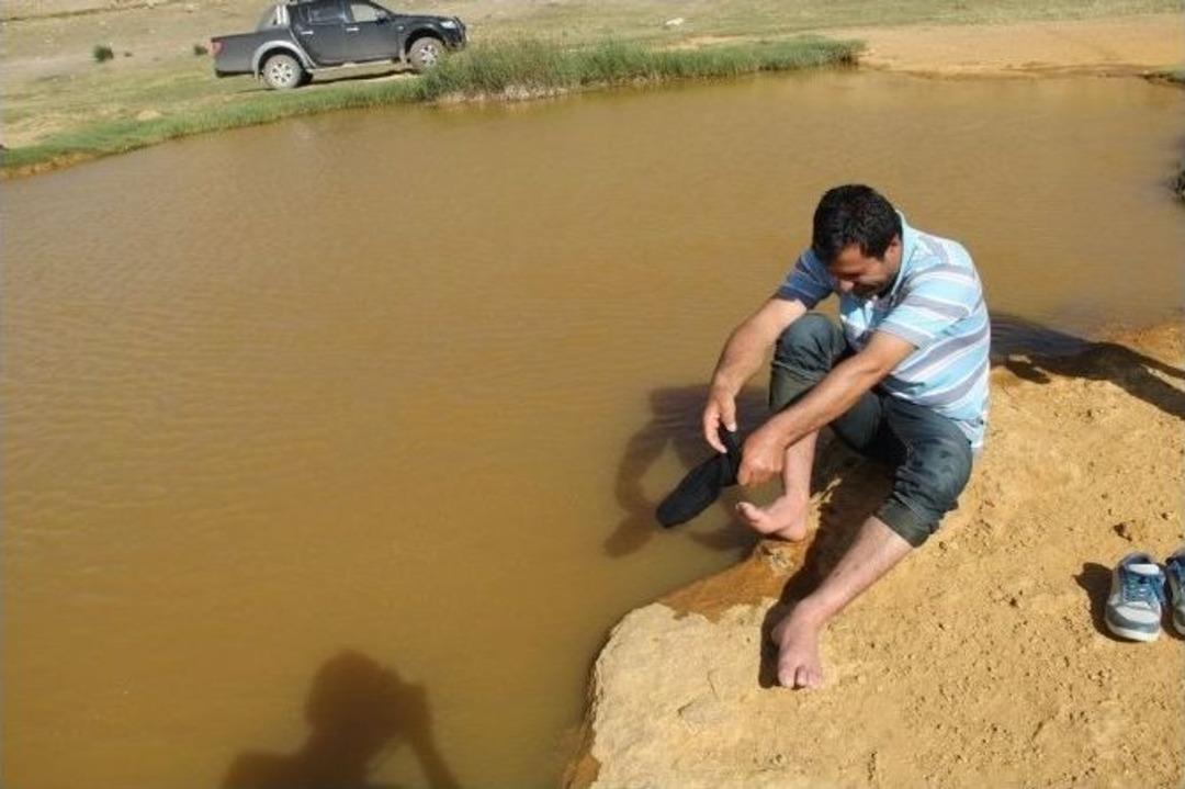 Başkale&rsquo;deki Sarı Renkli Kaplıcalar Şifa Dağıtıyor