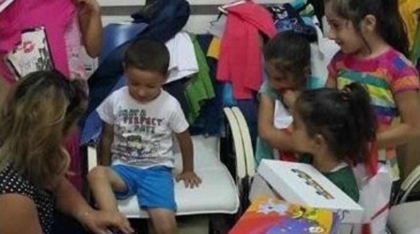 Çocuklara Kıyafet Yardımı Yapıldı