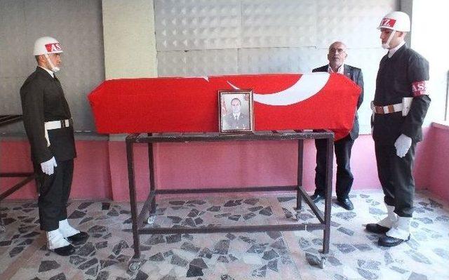 Kazada Hayatını Kaybeden Astsubay Son Yolculuğuna Uğurlandı 1