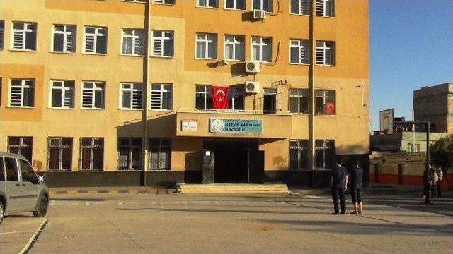 Gaziantep&rsquo;te Okula Molotoflu Saldırı 2