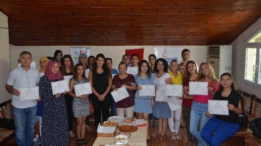 İşaret Dili Kursunu Bitiren 50 Kişiye Sertifika