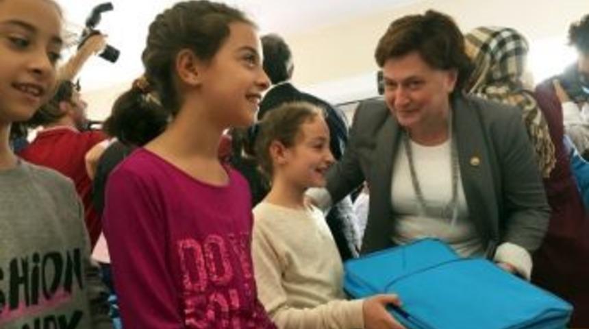 Ak Parti&rsquo;li Sarı&rsquo;dan Yeni Eğitim &Ouml;ğretim Yılı Mesajı