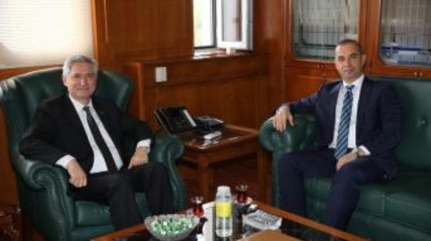 Abt&uuml; Rekt&ouml;r&uuml; Prof. Dr. T&uuml;may, Rekt&ouml;r Prof. Dr. Kibar&rsquo;ı Ziyaret Etti