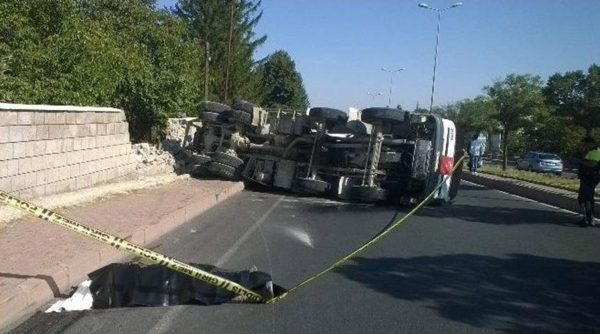 Tamir Etmek İstediği Beton Mikserinin Altında Can Verdi