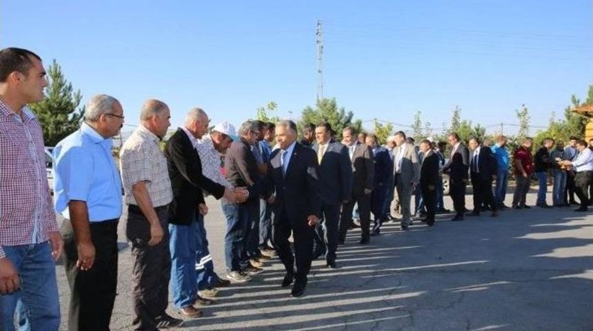 Başkan Memduh B&uuml;y&uuml;kkılı&ccedil;, Belediye &Ccedil;alışanlarının Ge&ccedil;miş Bayramlarını Kutladı