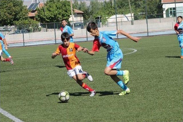 Kılıçaslan Yıldız-sağlıkspor: 9-0 1