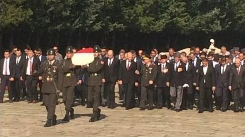 İ&ccedil;işleri Bakanı Soylu, 19 Eyl&uuml;l Gaziler G&uuml;n&uuml;&rsquo;nde Anıtkabir&rsquo;i Ziyaret Etti