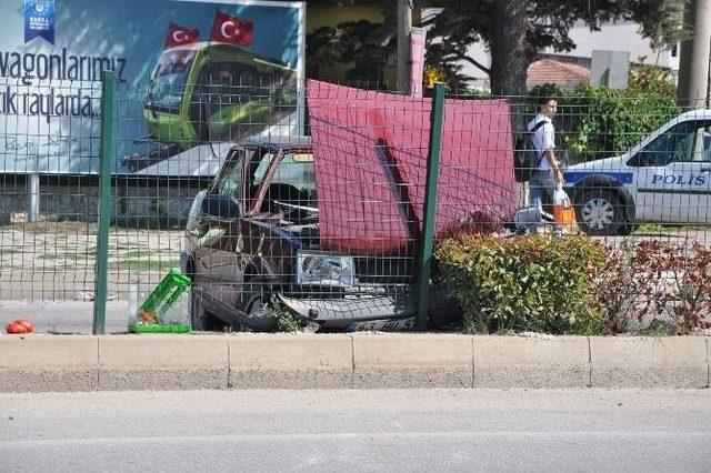 Polis Otosu Kaza Yaptı: 6 Yaralı