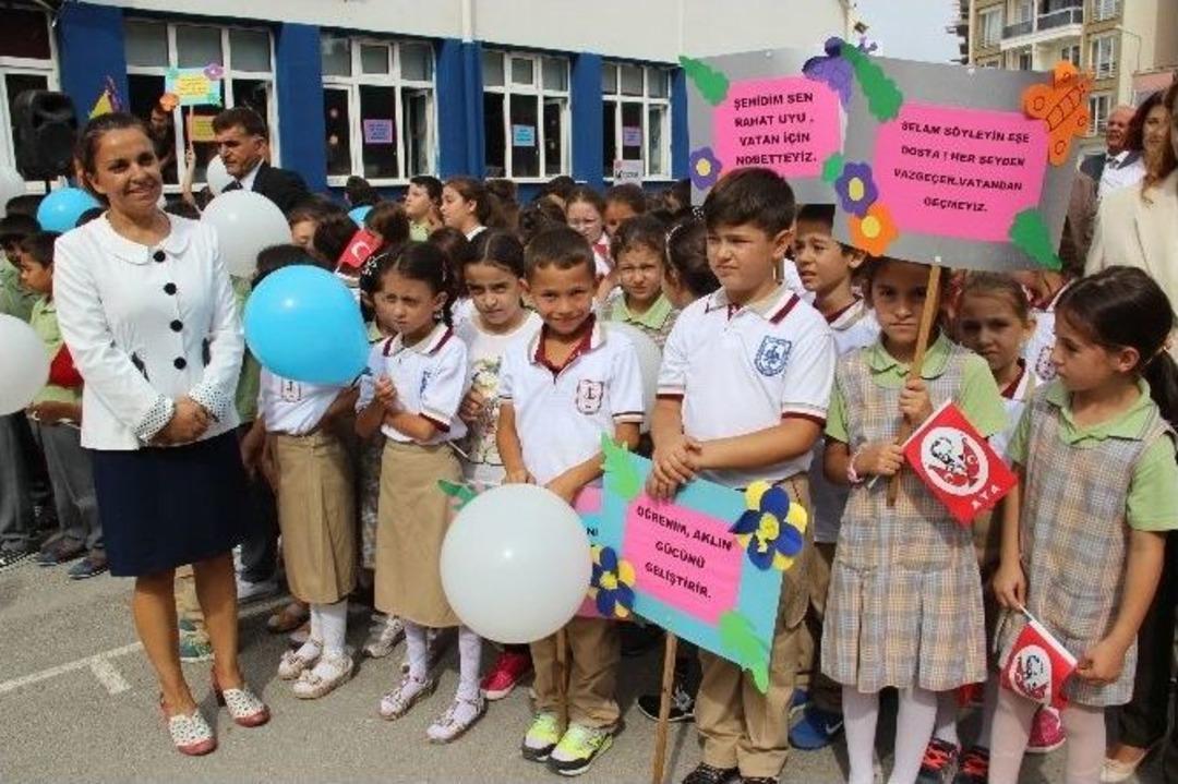 &Ccedil;anakkale&rsquo;de 72 Bin &Ouml;ğrenci Ders Başı Yaptı